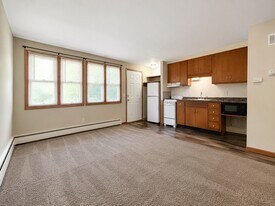 2180-2186 Allen Blvd in Middleton, WI - Building Photo