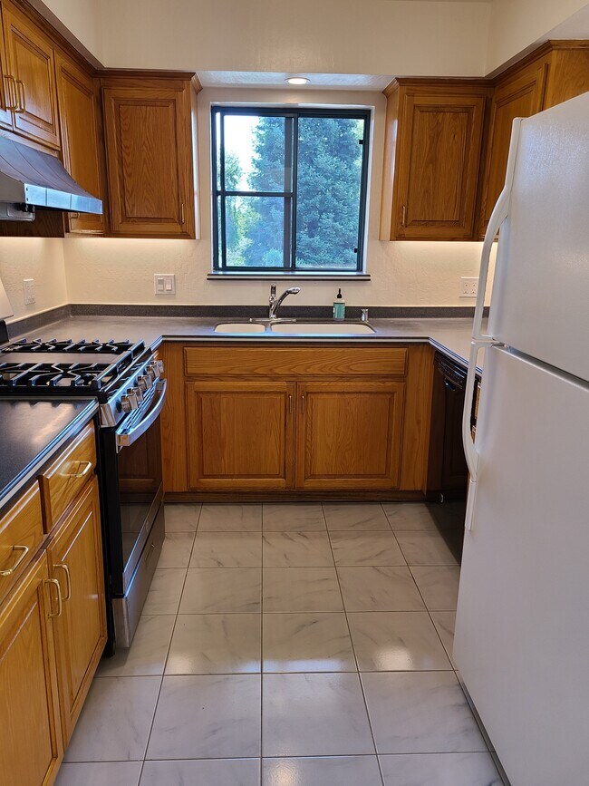 1310 Neilson St Rentals in Berkeley, CA