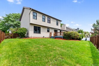 1715 Chestnut Hill Rd in Plainfield, IL - Building Photo - Building Photo