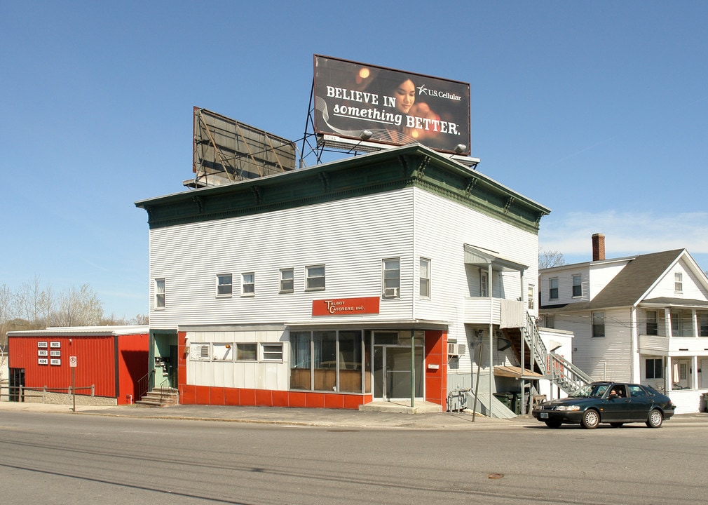 234 S Main St in Manchester, NH - Foto de edificio