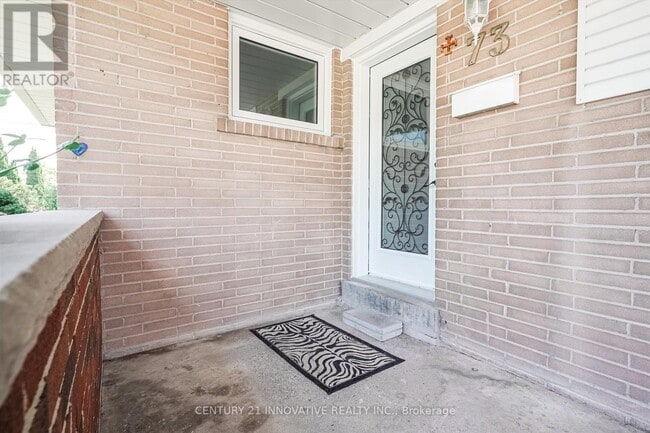 property at 73 Thornbeck Dr