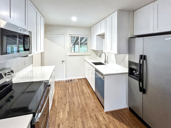 545 Edgecrest Cir in Birmingham, AL - Building Photo - Building Photo