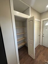 810 E 8th St, Unit #1 - Ground Floor in Muscatine, IA - Building Photo - Building Photo