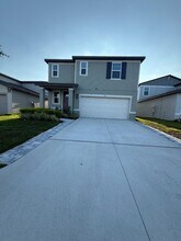 3919 Radiant Mountain Dr in Plant City, FL - Building Photo - Building Photo