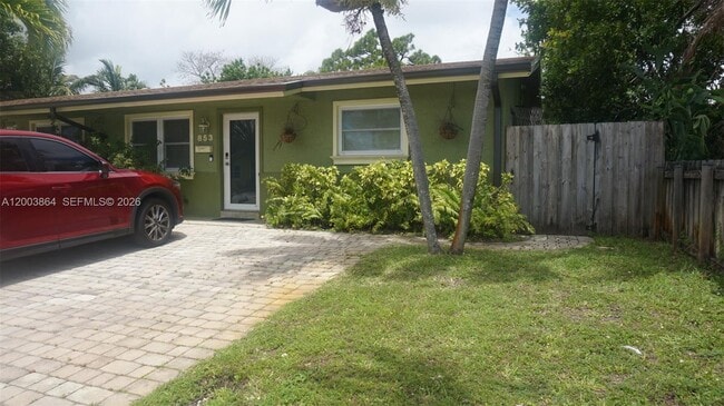 853 NE 37th St in Oakland Park, FL - Building Photo - Building Photo