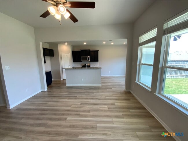 property at 2212 Clove Ct