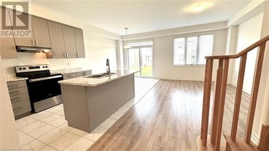 85 Prest Wy in Fergus, ON - Building Photo - Building Photo