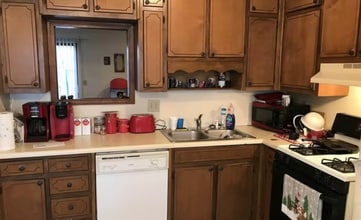 Room in Townhome on Patterson Cir in Lawrenceville, GA - Building Photo - Building Photo