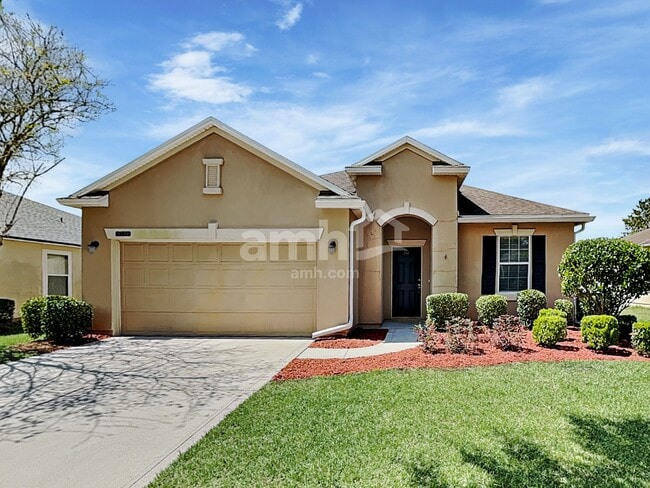 property at 4758 Creek Bluff Ln