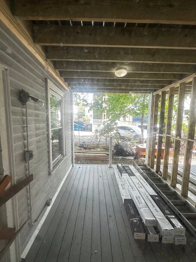 42 Calvin St, Unit 1L in Somerville, MA - Building Photo - Building Photo