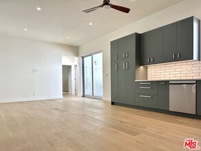 1842 9th St in Santa Monica, CA - Building Photo - Building Photo