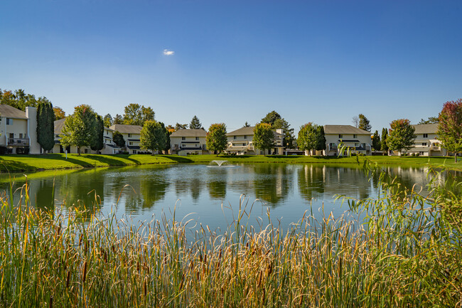 Alpine Lake Apartments in Jackson, MI - Building Photo - Building Photo