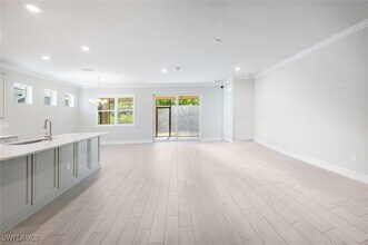 388 Grace Bay Ln in Naples, FL - Building Photo - Building Photo