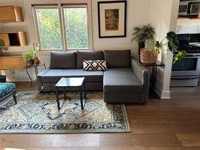 613 Brentwood St in Austin, TX - Building Photo - Building Photo