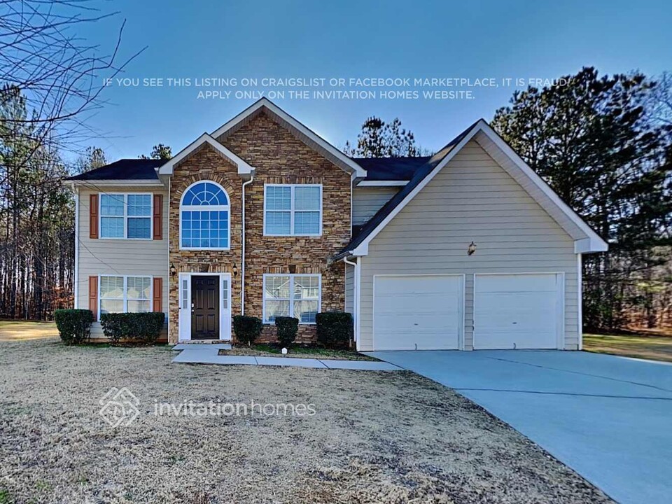 7444 Appaloosa Cove in Fairburn, GA - Building Photo