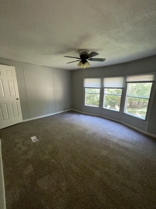 65 Two Lynn Dr in Trion, GA - Building Photo - Building Photo