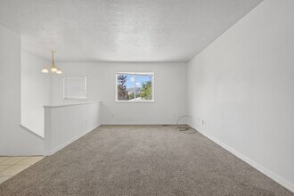 142 N 16th Ave in Pocatello, ID - Building Photo - Building Photo