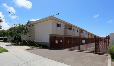 Country Club Lane Apartments in Oceanside, CA - Building Photo - Building Photo