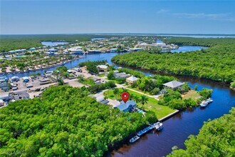 936 Panther Creek Ln in Everglades City, FL - Building Photo - Building Photo