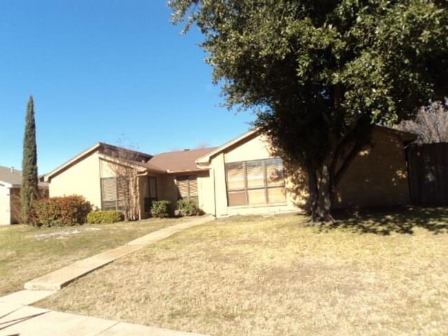 property at 1301 Ellington Dr