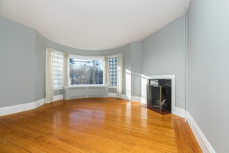622 Middle Street in Portsmouth, NH - Foto de edificio - Building Photo