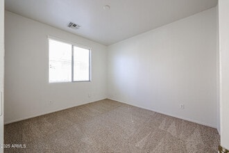 14088 W Aster Dr in Surprise, AZ - Building Photo - Building Photo
