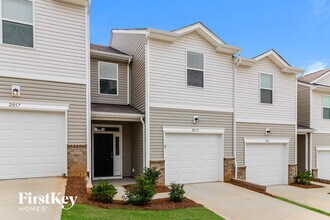 2059 Cypress Village Dr NW in Concord, NC - Foto de edificio - Building Photo