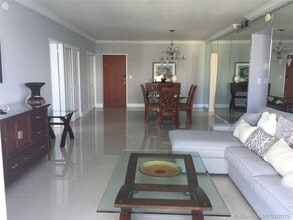 3901 S Ocean Dr, Unit 14E in Hollywood, FL - Foto de edificio - Building Photo