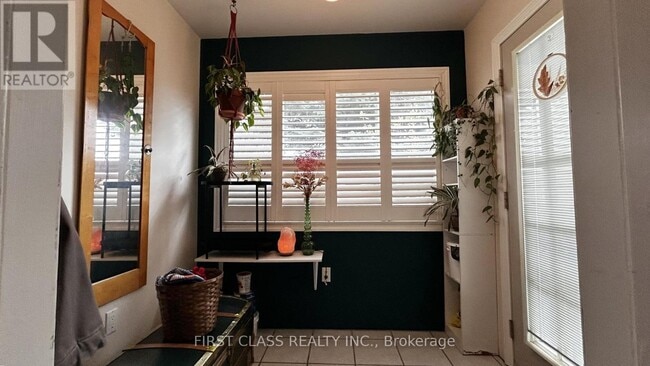 70 Twenty Fourth St in Toronto, ON - Building Photo - Building Photo