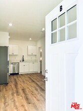 938 W Glenoaks Blvd in Glendale, CA - Building Photo - Building Photo