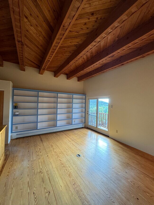 530 Camino Militar in Santa Fe, NM - Building Photo - Building Photo