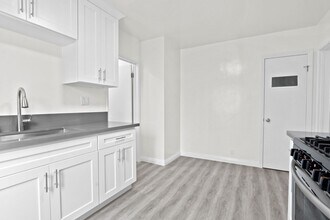 1824 16th St in Santa Monica in Santa Monica, CA - Foto de edificio - Building Photo