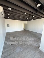 3554 NE Sandy Blvd in Portland, OR - Building Photo
