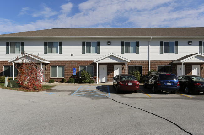 Providence Court Apartments in Columbia, MO - Building Photo - Building Photo