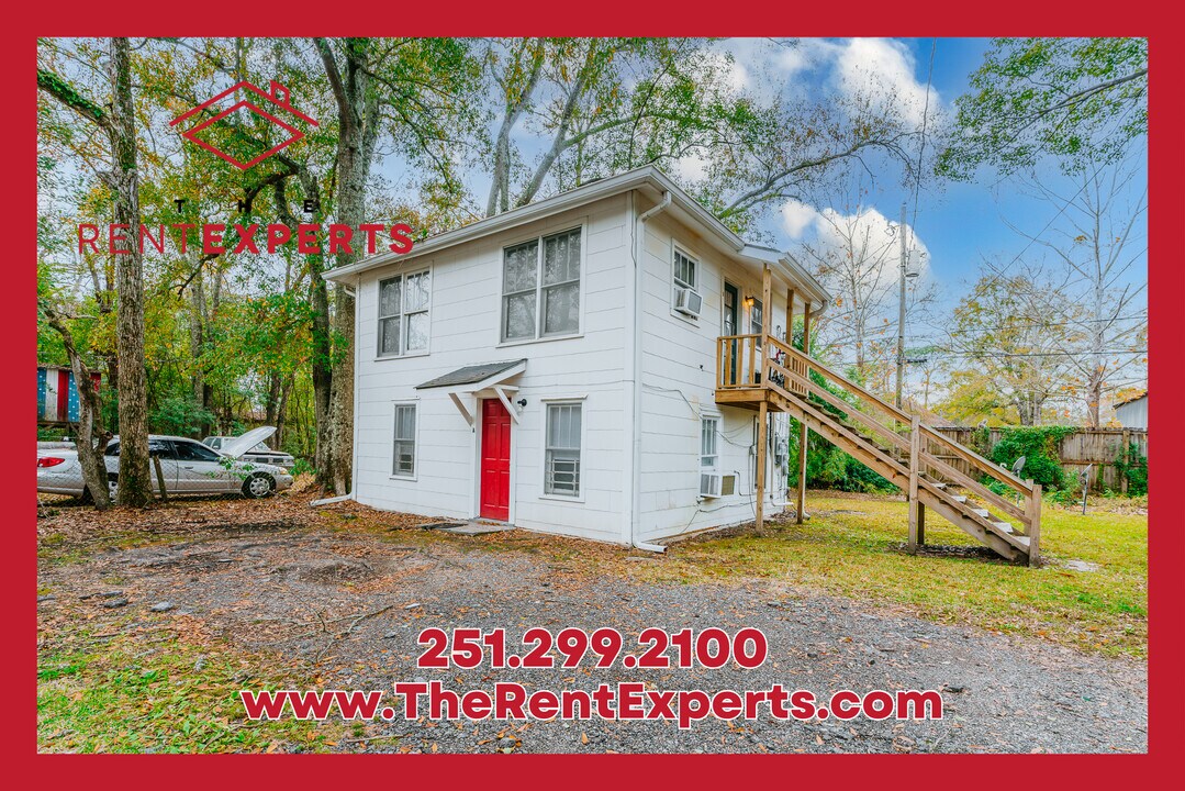 512 Williams St, Unit Apt. A - Downstairs in Mobile, AL - Building Photo