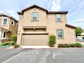 40617 Birchfield Dr in Temecula, CA - Building Photo - Building Photo