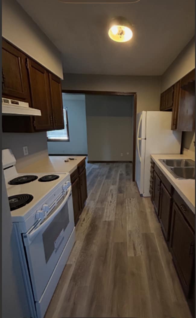 419 E Jackson St in Pittsburg, KS - Building Photo - Building Photo