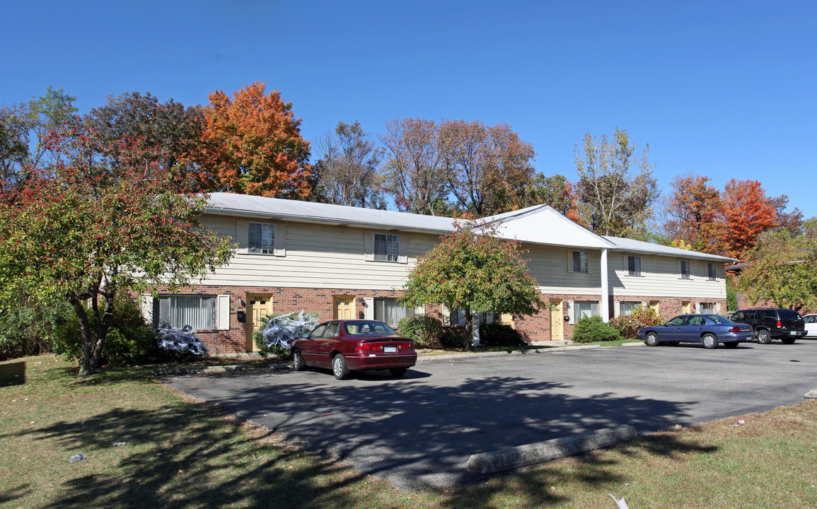 3030-3032 Benchwood Rd in Dayton, OH - Building Photo