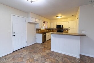 1302 Mockingbird Dr in Iowa Park, TX - Building Photo - Building Photo