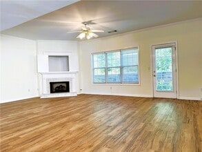 2075 Pine Tree Dr in Buford, GA - Building Photo - Building Photo