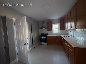 65 Caroline Ave in Yonkers, NY - Foto de edificio - Building Photo
