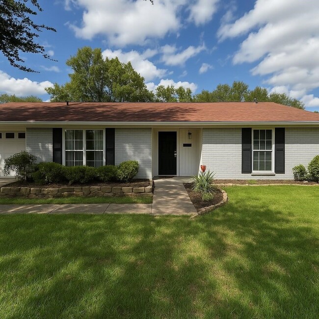 property at 9646 Meadowglen Ln