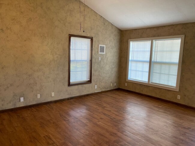 740 Pearl St in Lebanon, MO - Building Photo - Building Photo