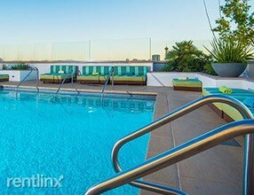 150 Las Vegas Blvd N-Unit -Unit 1618 in Las Vegas, NV - Building Photo - Building Photo