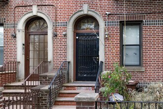 328 91st St in Brooklyn, NY - Foto de edificio - Building Photo