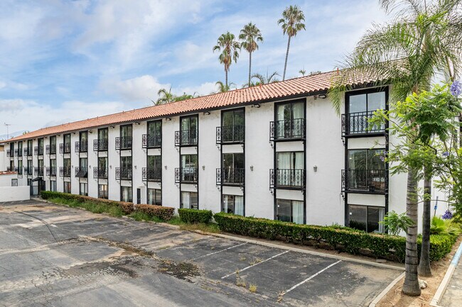 Vanllee in Covina, CA - Building Photo - Building Photo