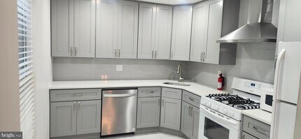 69 Cheverny Ct in Hamilton Township, NJ - Building Photo - Building Photo