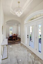 6028 Sundown Dr in Dade City, FL - Foto de edificio - Building Photo