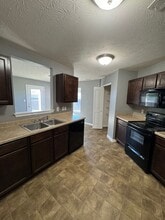 4664 Willowbrook Dr in Columbus, IN - Building Photo - Building Photo