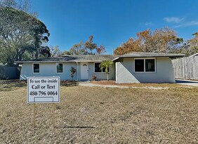2833 Linwood Dr in Sarasota, FL - Building Photo
